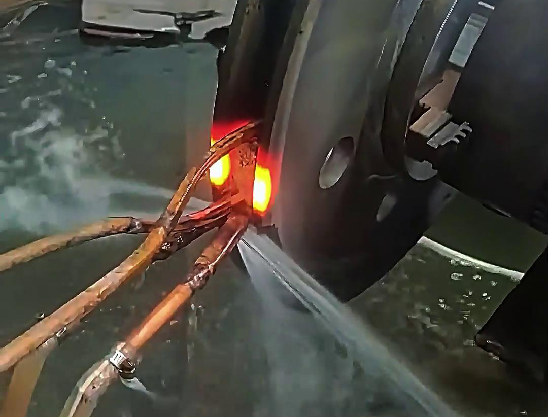 卷?yè)P(yáng)機(jī)卷筒繩槽、提升絞車?yán)K輪槽等部件高頻淬火處理