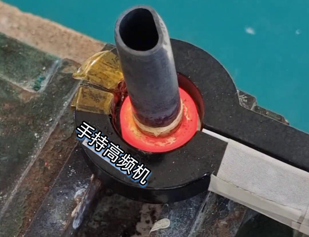 手持式高頻焊接機具有焊接速度快、焊接質量高、操作簡單等優(yōu)點